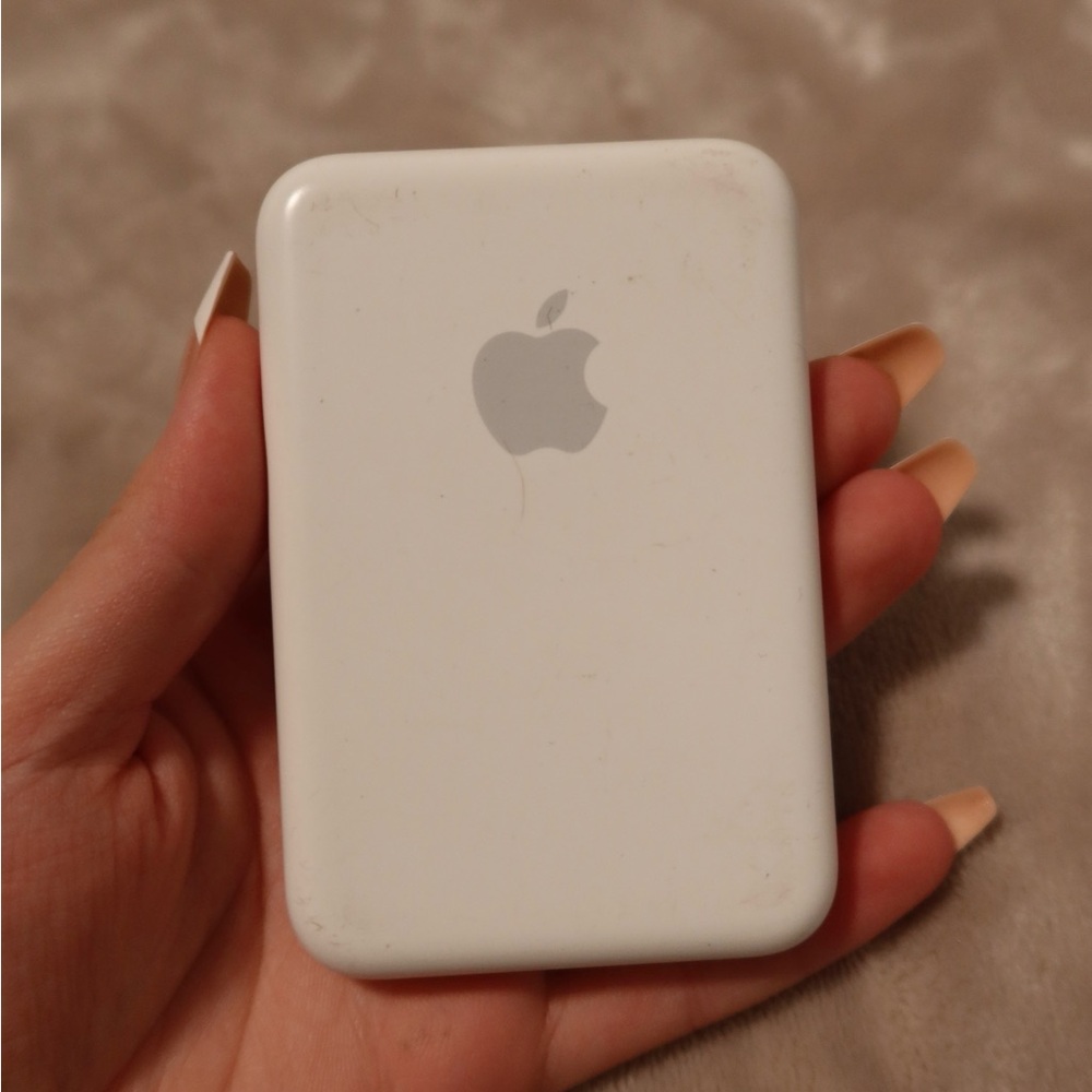 Apple White Portable Device